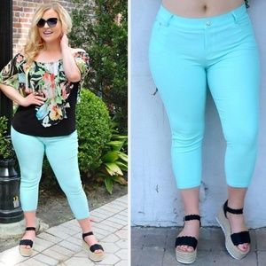 Let’s Run Away Capri Legging